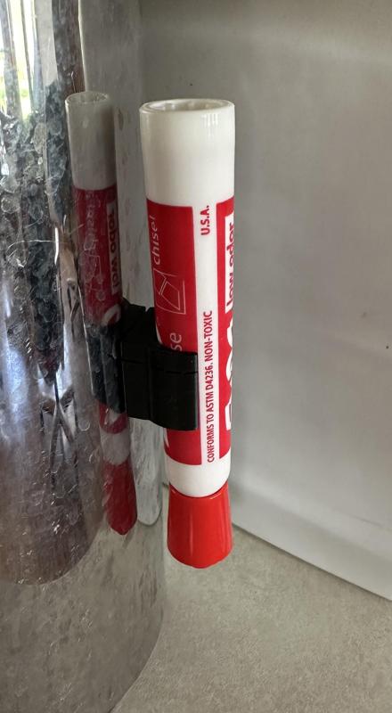 Dry Erase Marker holder with magnet