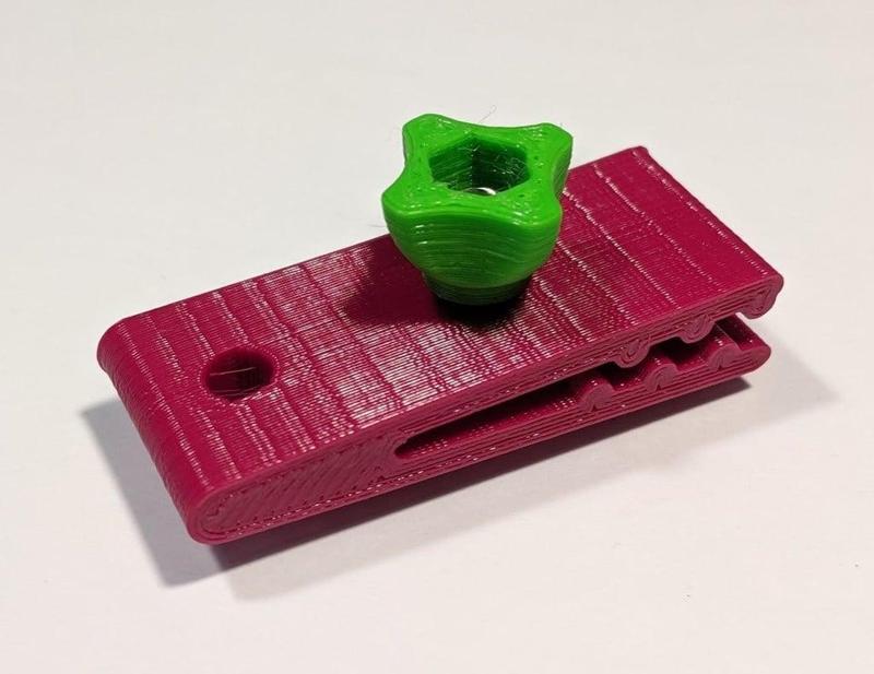 Tarp clip