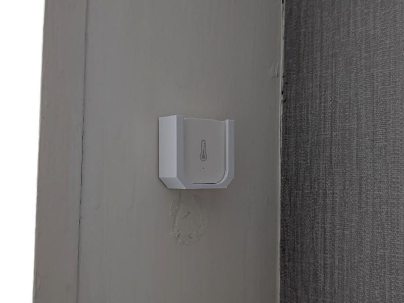 Aqara Temperature and Humidity Sensor Wall Mount