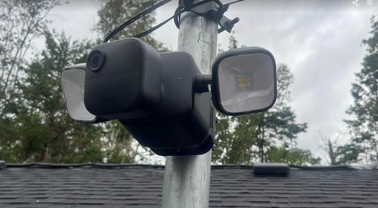 Blink Floodlight Pipe Mount - Zip tie attachment