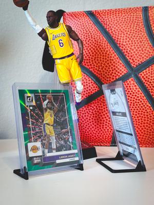 Minimal Trading Card Stand