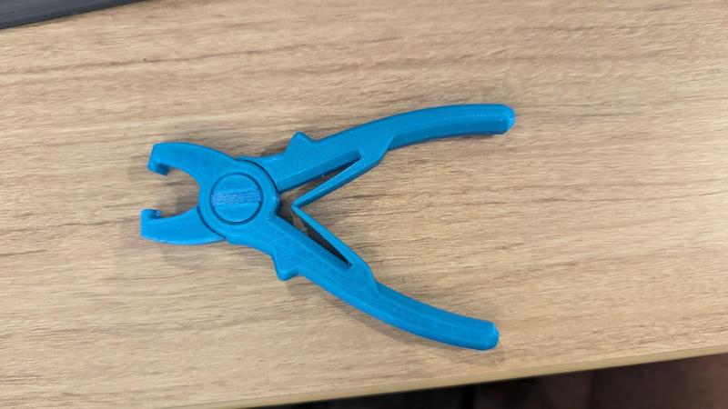 Over-engineered JST connector pliers without lanyard hole