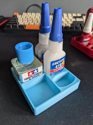 Tamiya/Loctite Stand