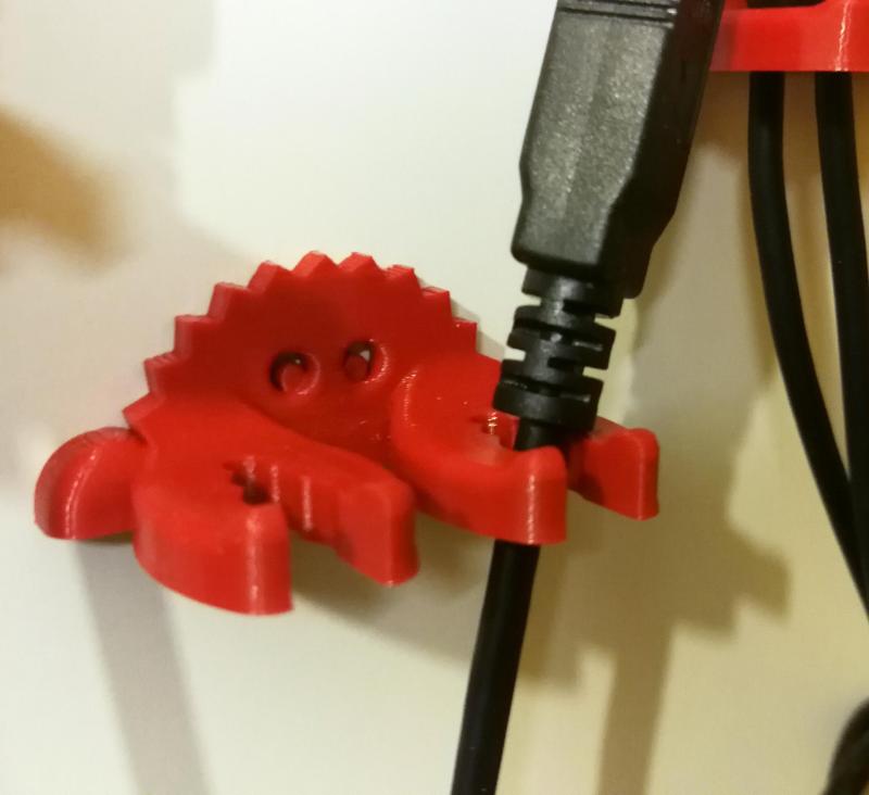Crab the Usb Cable Manager