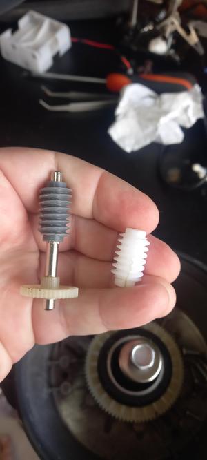 Meade Telescope DS2000 Worm gear and thubscrew