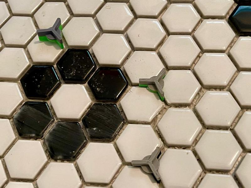 Tile Spacer 1.9 mm with three dividers for hexagon tiles