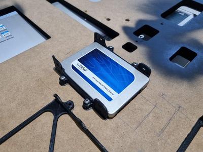 Surface mount caddy for 2x 2.5" HDD/SSD