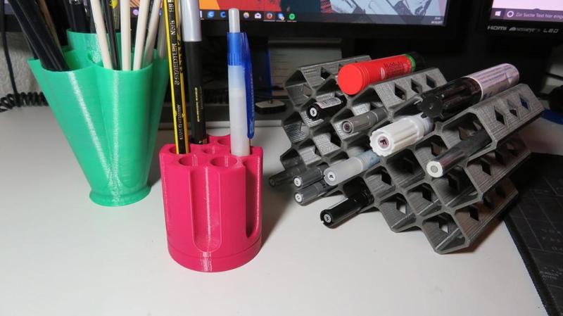 Penholder in 3 different styles