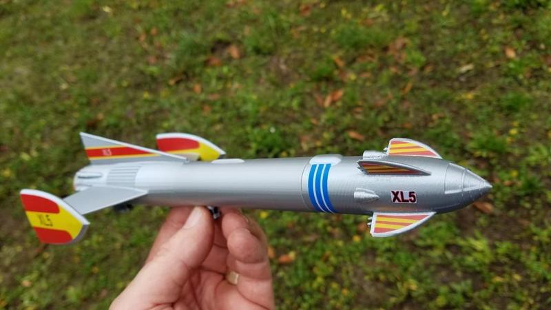 Fireball XL-5 Model Rocket