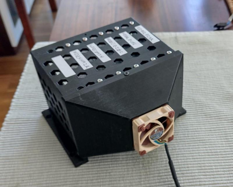 6 x 2.5in Drive Bay Caddy with Fan Shroud