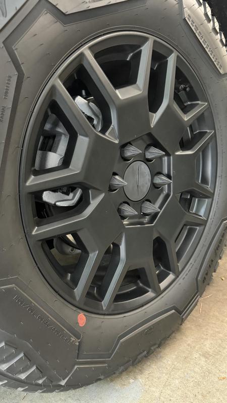 Cybertruck Lug nut cover spike