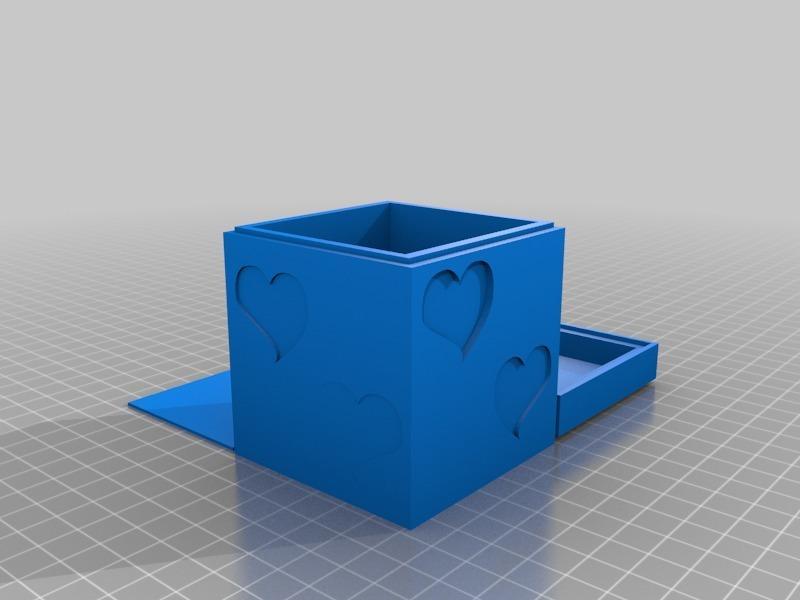 Box with secret room