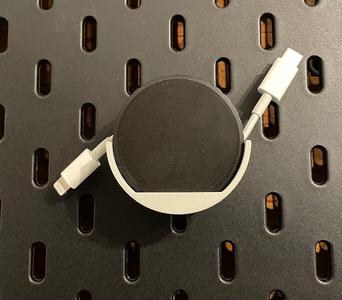 Skadis Aufnahme Charger Cable