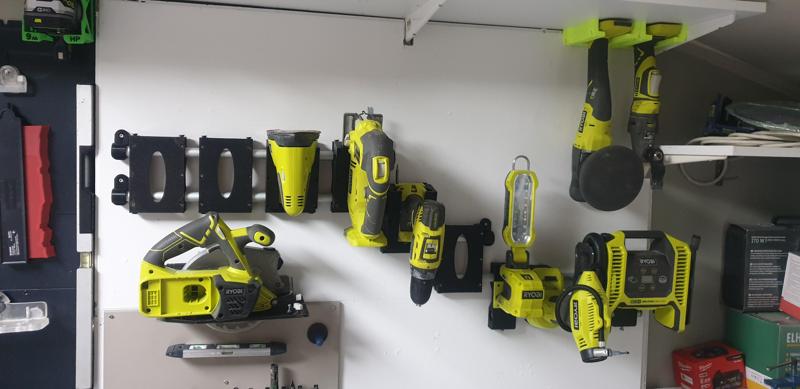 RYOBI ONE+ VERKTYGSHÅLLARE BASPLATTOR