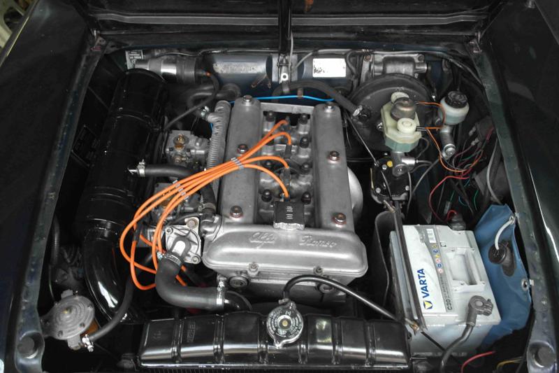 Alfa Romeo Classic Spark Leads Clip