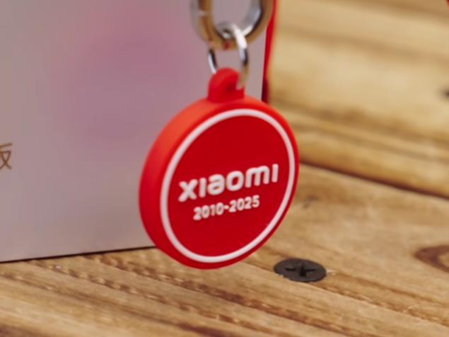 Xiaomi 15S Pro & 15th Anniversary Badge Keychain, zero waste, only 3g