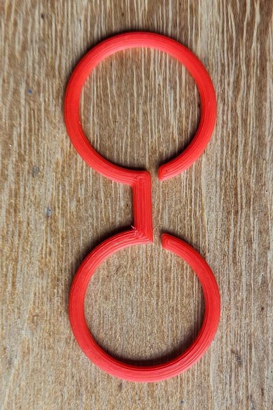 Clip to attach larger plants / Clip um größere Pflanzen zu befestigen