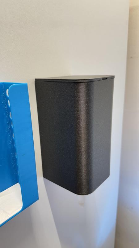 Plum Disinfector Wall Mount 85%