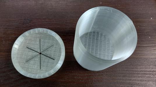 fishing line waste storage can with tpu lid