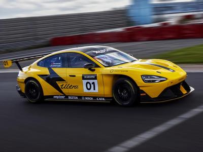 Xiaomi SU7 ULTRA Prototype Car Challenges the Nurburgring