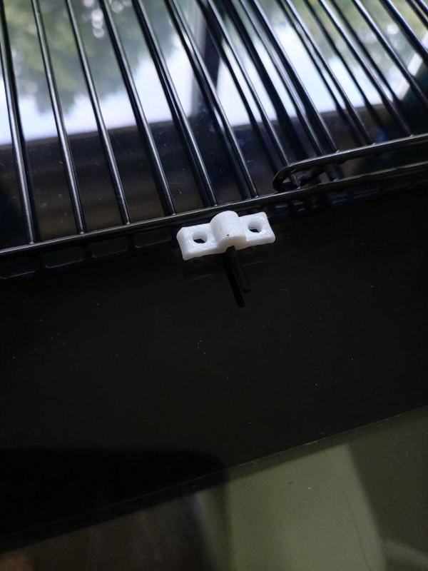 Bird cage clip & latch