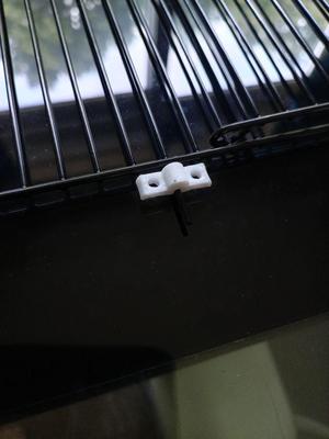 Bird cage clip & latch