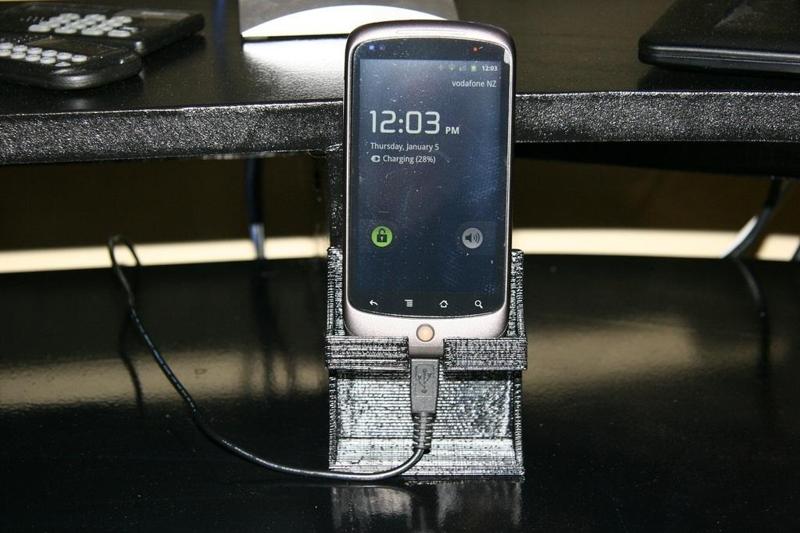 Nexus One Desk stand