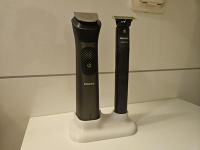 Philips trimmer stand