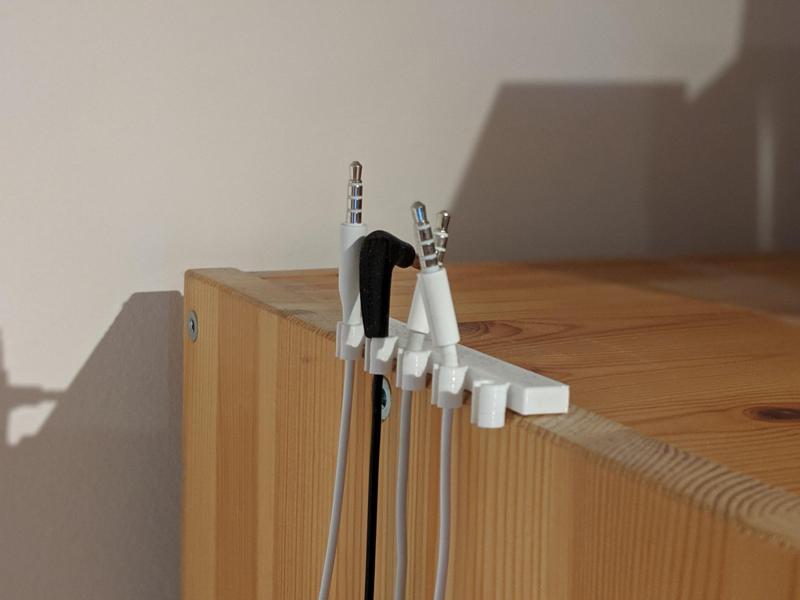 In Ear headphoneholder