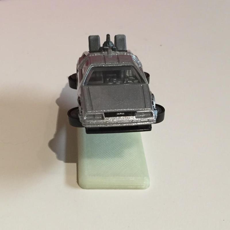 Hot Wheels DeLorean Hover Mode Stand