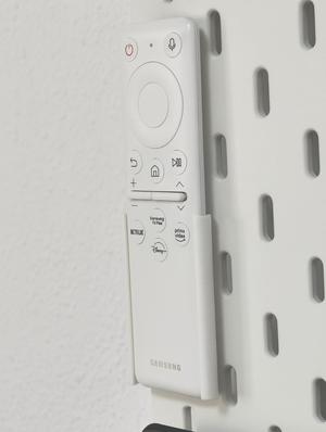 Ikea Skadis - RemoteTV Samsung - TM2261S - Model Fusion 360 inside