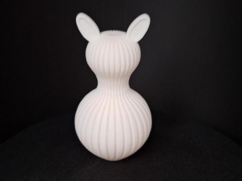 Stylized Cat Figurine – A True Eye-Catcher!