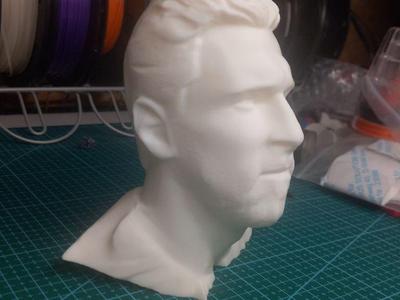 Messi stand for home