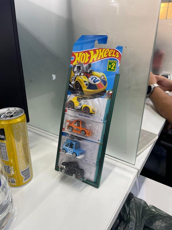 Hot Wheels Wall display for 5 cars