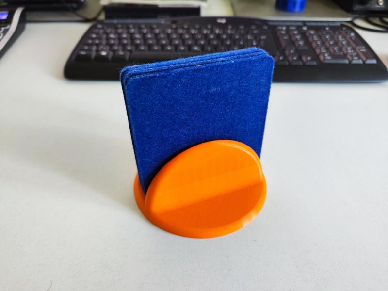 coaster/beer mat holder/stand