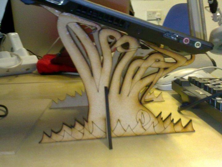 Kraken Laptop Stand