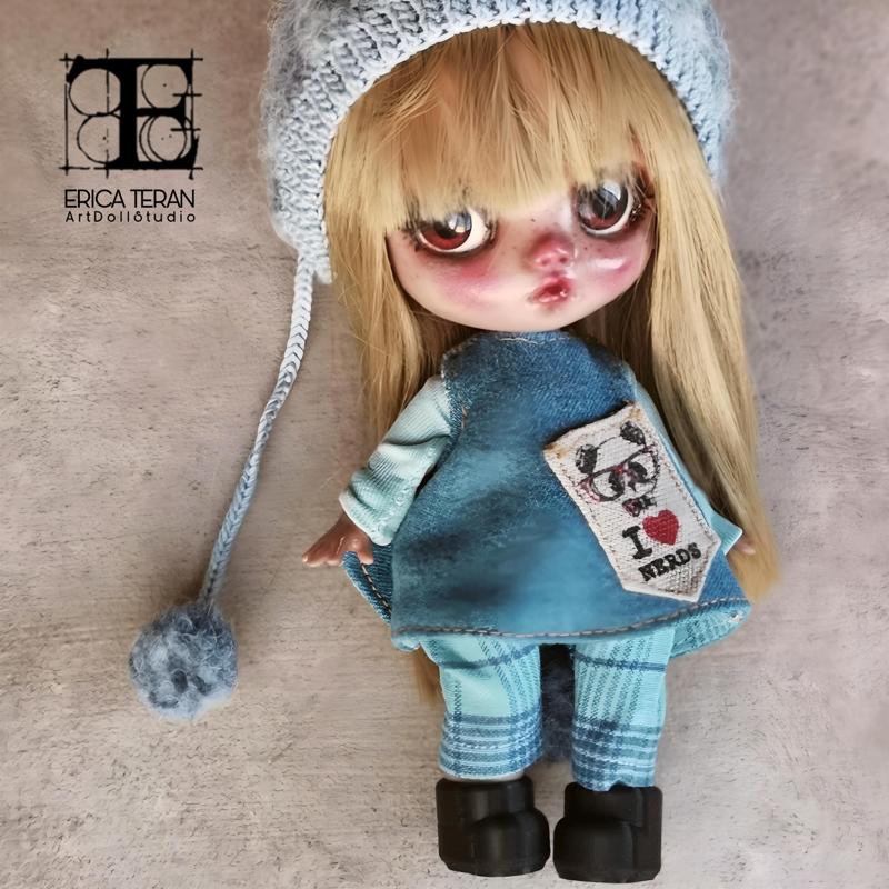 CUSTOMIZABLE DOLL / Erica Terán
