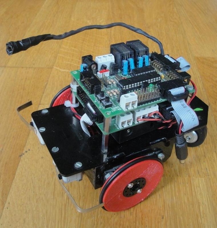 Servo wheel for mobile robots