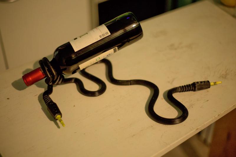 Cool wine holder in the shape of cables (bottle holder)