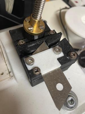 Recreator3D bottle cutter using 18mm snap blade
