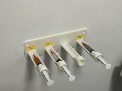 Syringe Holder for Wall Mount