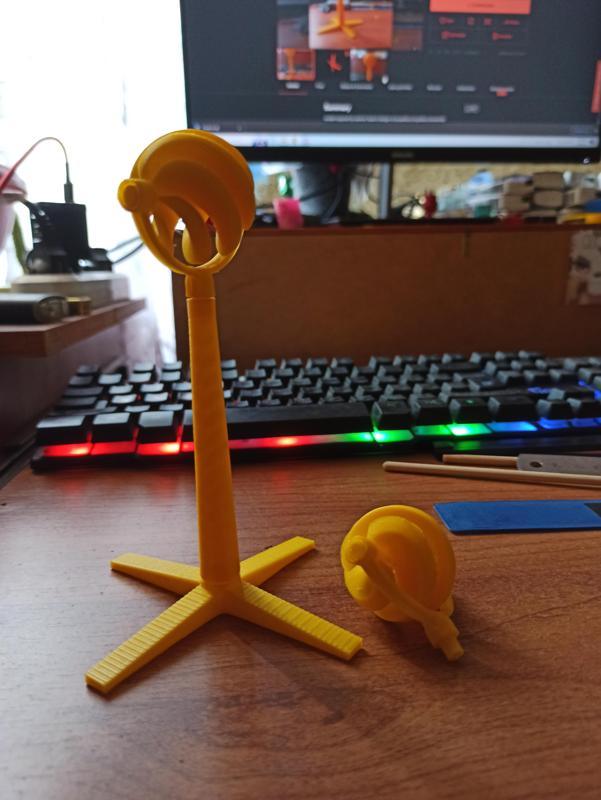 atomic heart windmill / fan