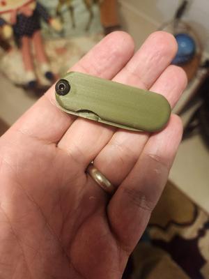 Tactical mustache comb
