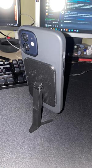 MagSafe stand without charging