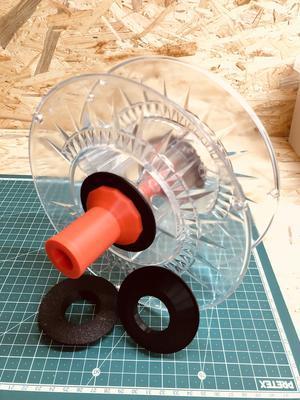 universal spool centering adapter