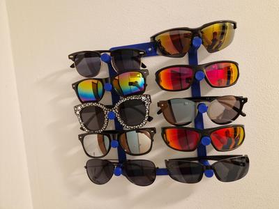10x Sunglasses holder