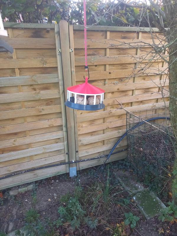 Birdfeeder for Fatballs