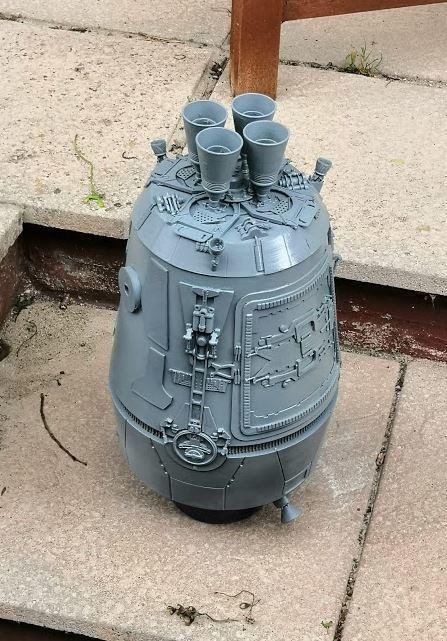 ESCAPE POD STUDIO SCALE ANH STAR WARS