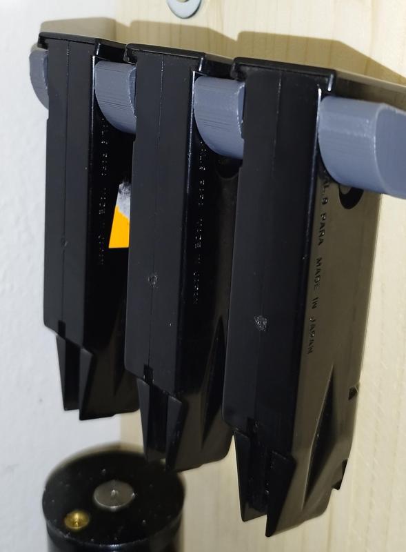 Berreta magazine holder