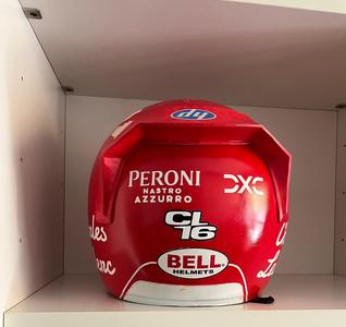 Rear spoiler Ferrari helmet - Universal Ferrari-style helmet spoiler